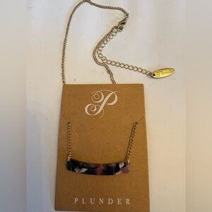 Plunder Gold Necklace with Floral Pendant